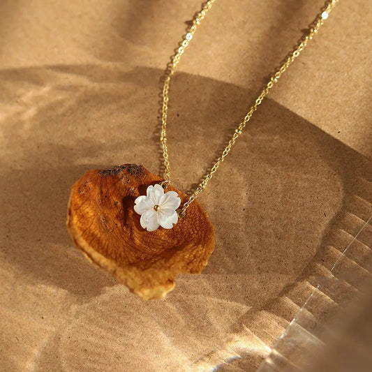 🌸 Sweet Flower Pendant Necklace