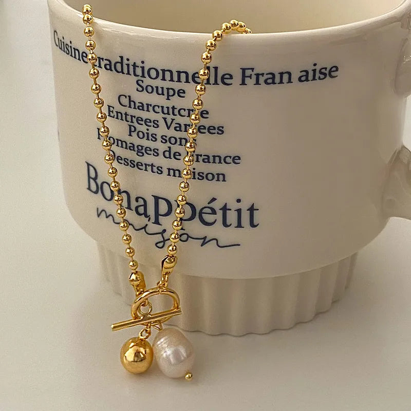 Aurea Toggle Pendant Necklace